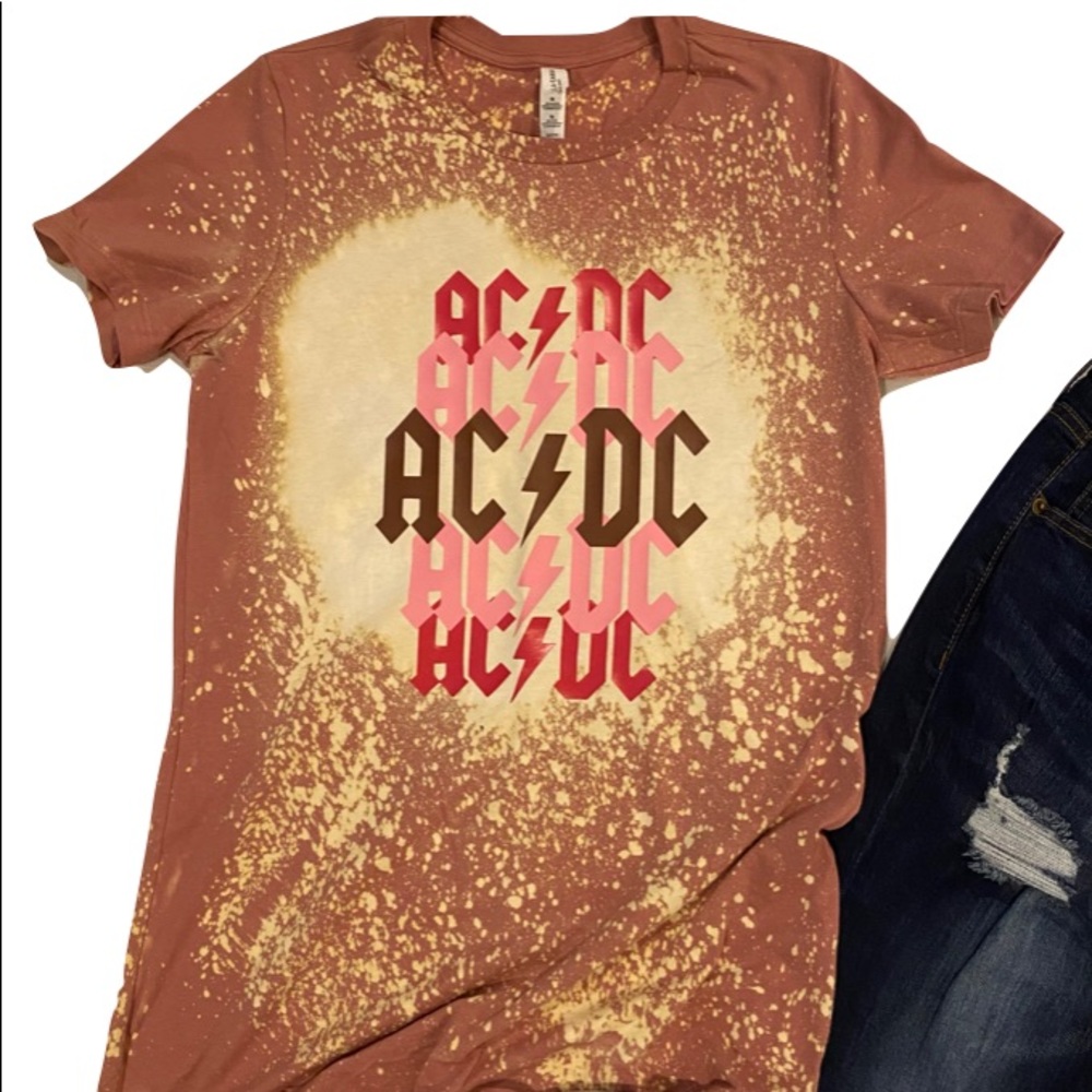 Women’s / Graphic Tee